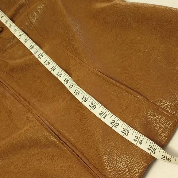 Kim Rogers cropped faux leather jacket - Picture 11 of 12